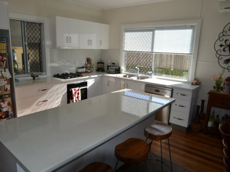 37 Livingstone st, Bowen QLD 4805