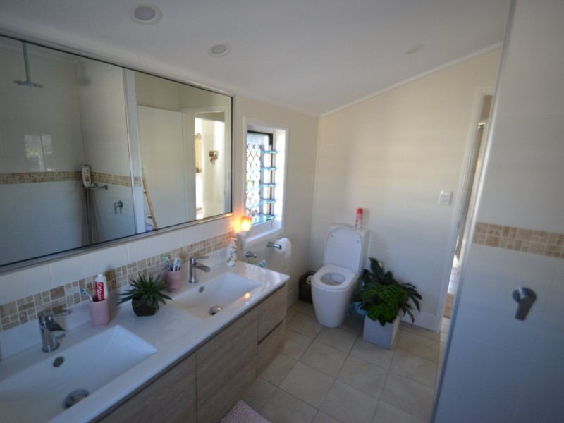 37 Livingstone st, Bowen QLD 4805