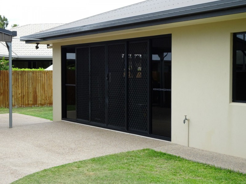 17 Lime Tree Court, Bowen QLD 4805