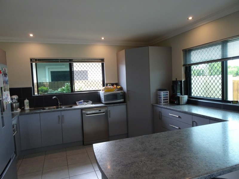 17 Lime Tree Court, Bowen QLD 4805