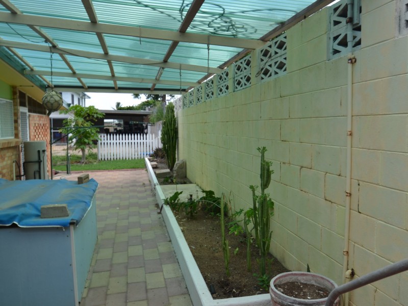 15 Casuarina St, Bowen QLD 4805