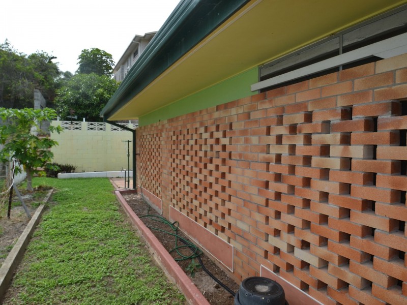 15 Casuarina St, Bowen QLD 4805