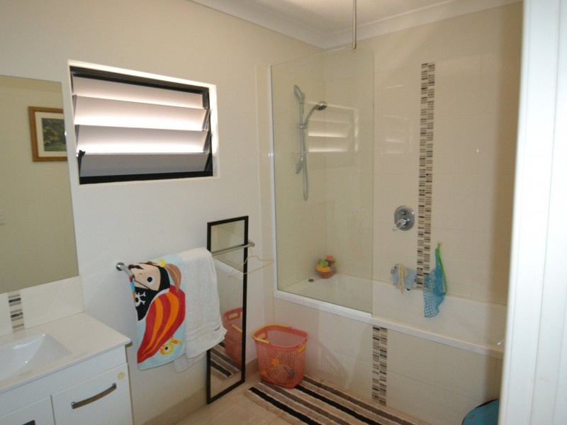 6 Banks Drive, Bowen QLD 4805