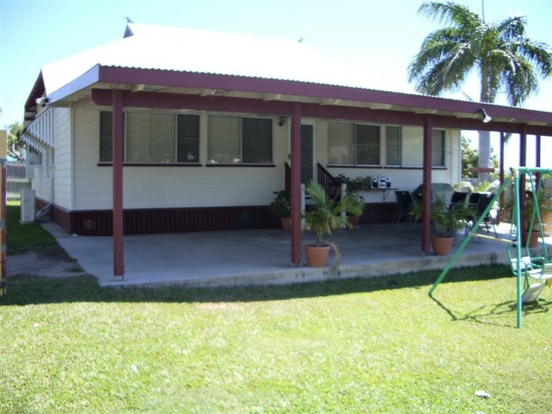 2/26 Reynolds Street, Bowen QLD 4805