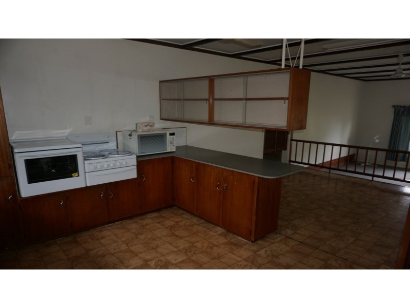 24 Field Street, Bowen QLD 4805