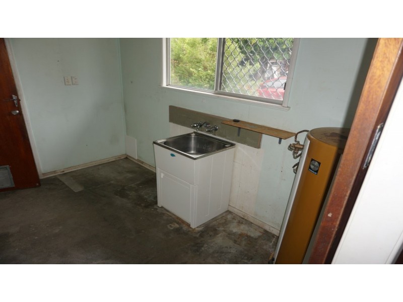 24 Field Street, Bowen QLD 4805