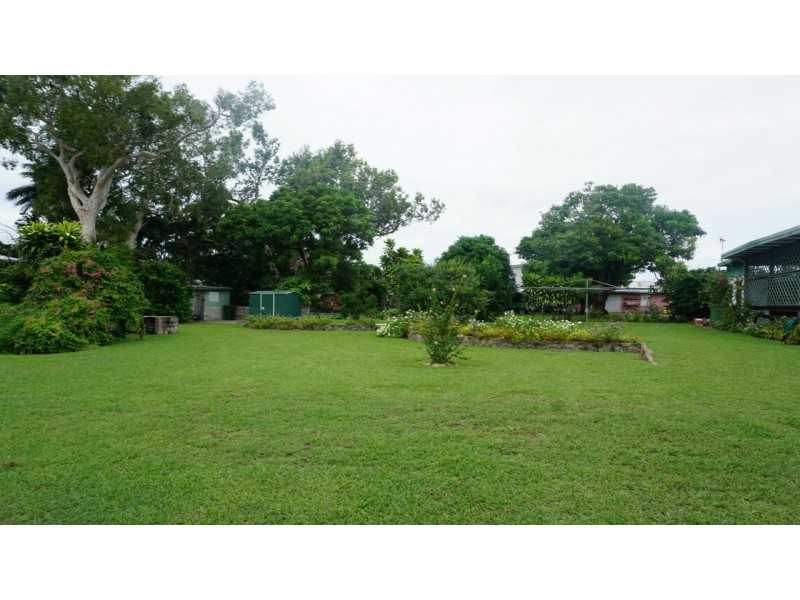 24 Field Street, Bowen QLD 4805