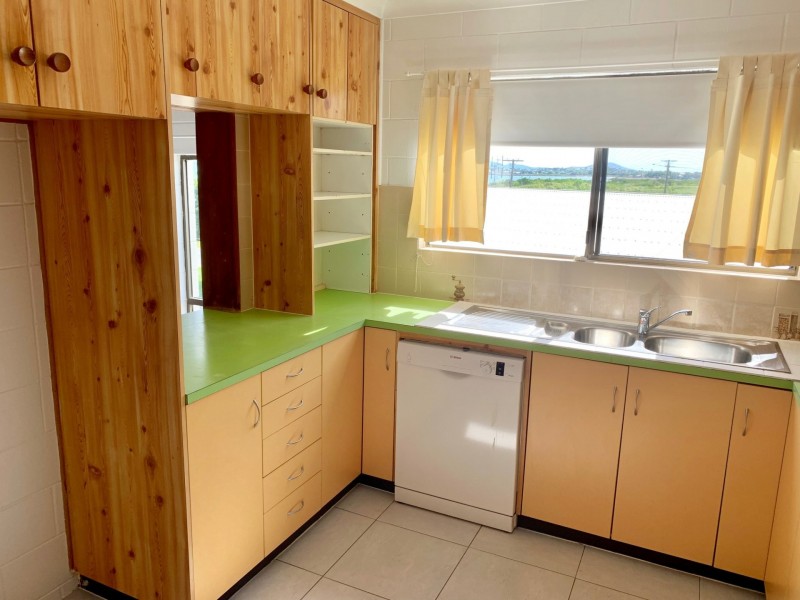 12 Wentworth St, Bowen QLD 4805
