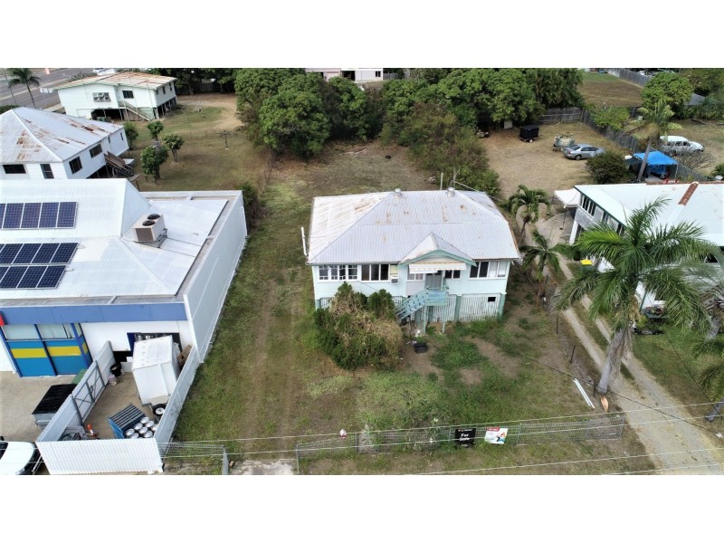 27 Livingstone St, Bowen QLD 4805