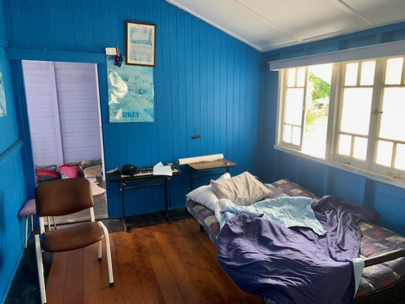 27 Livingstone St, Bowen QLD 4805