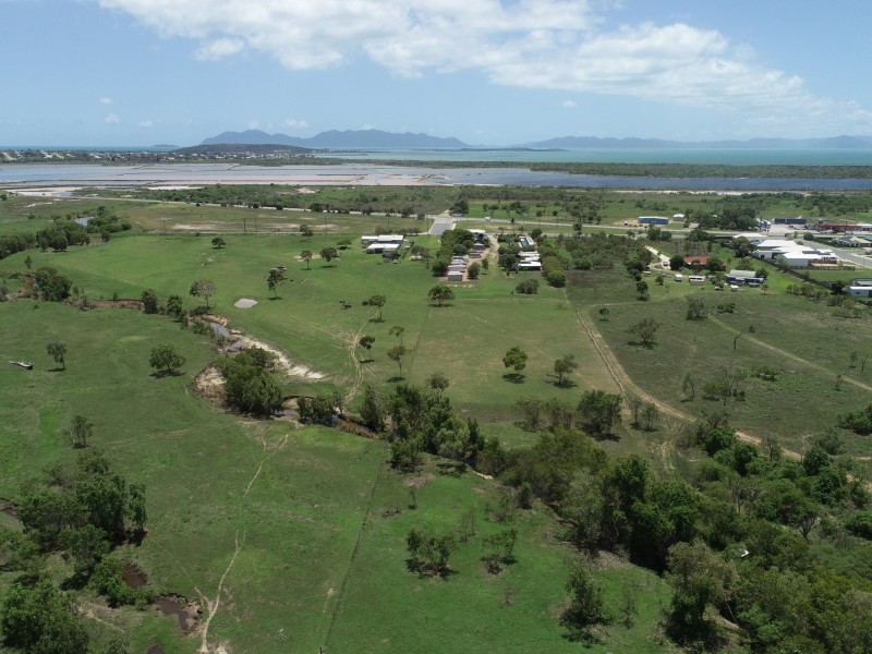 9 Eyles Rd, Bowen QLD 4805