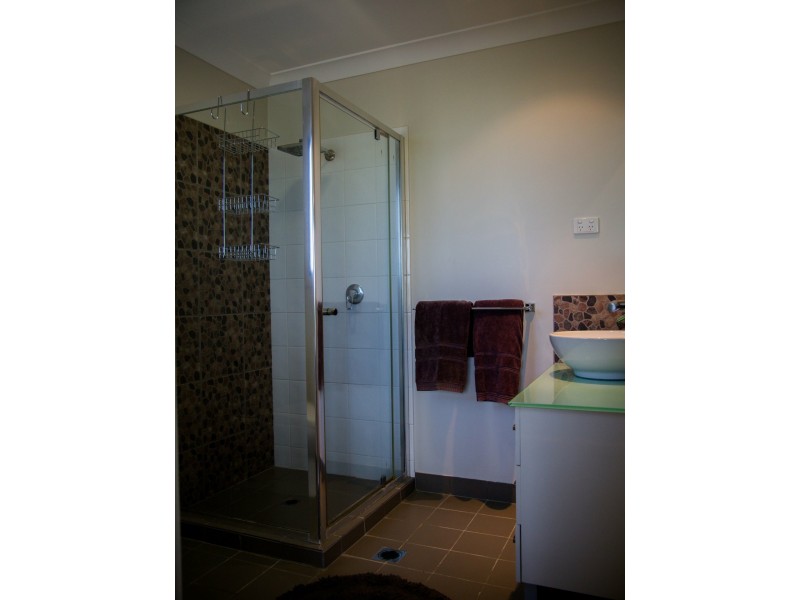 27 Leichhardt St, Bowen QLD 4805