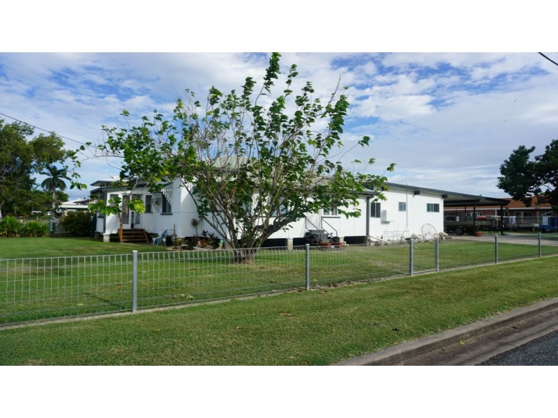 19 Murroona Street, Bowen QLD 4805
