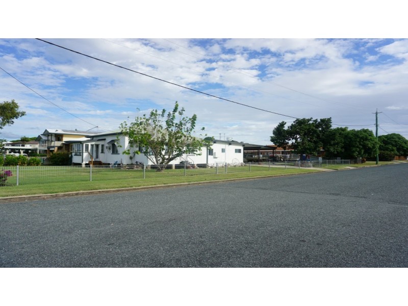 19 Murroona Street, Bowen QLD 4805