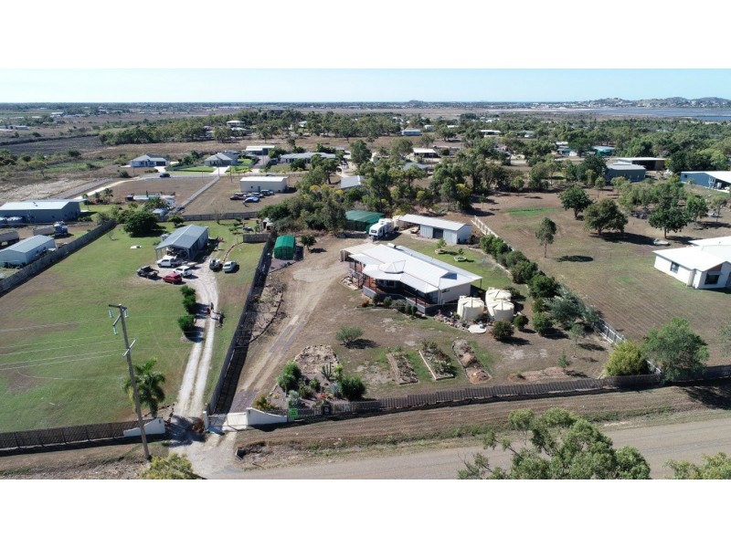 92 Drays Rd, Bowen QLD 4805