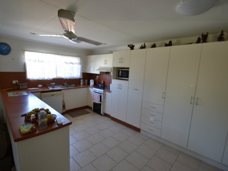 175 Strickland St, Bowen QLD 4805