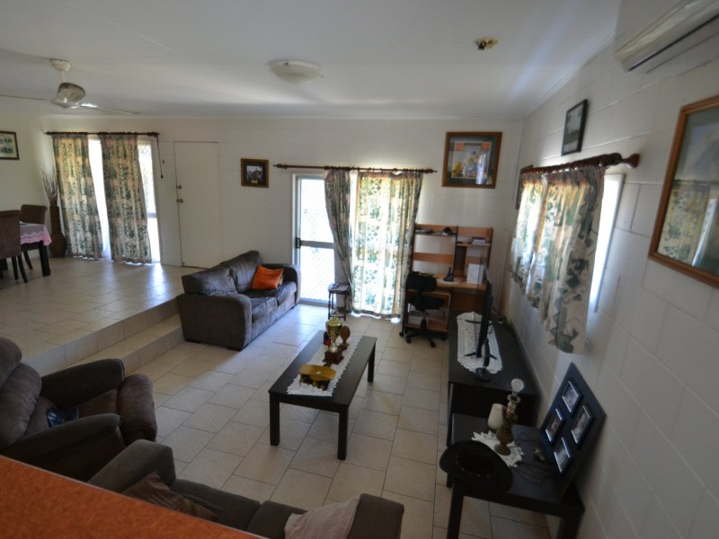 175 Strickland St, Bowen QLD 4805