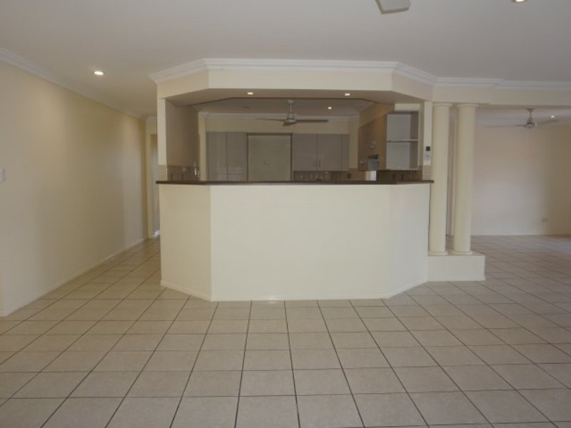 17 Marine Parade, Bowen QLD 4805