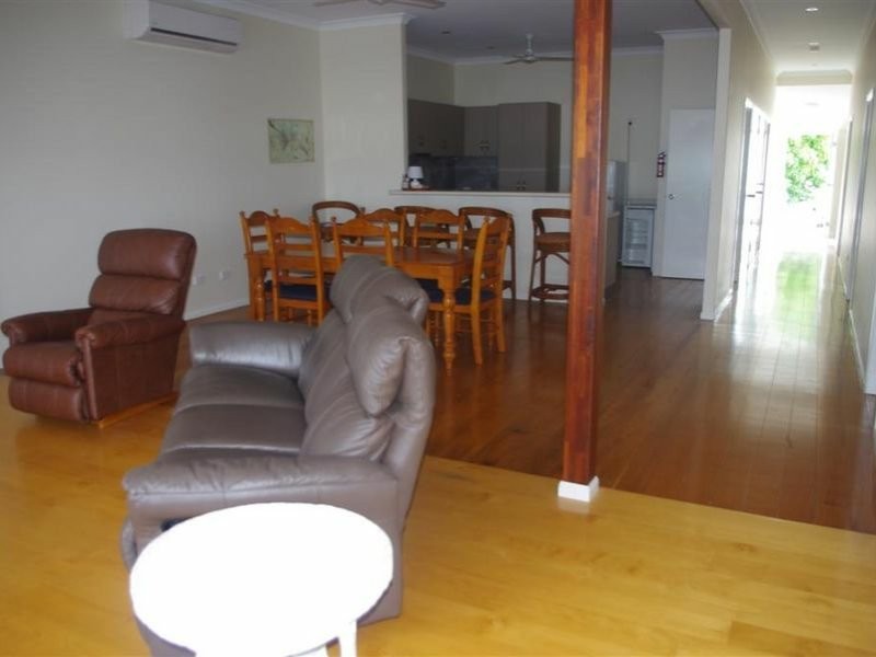 33 Herbert st, Bowen QLD 4805