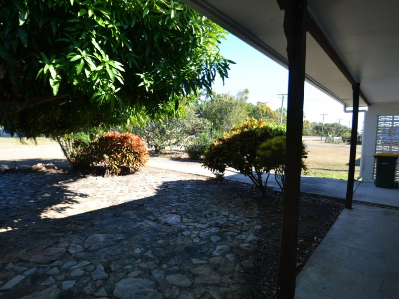 16 Creek st, Bowen QLD 4805