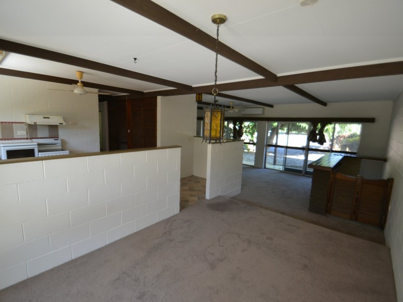 16 Creek st, Bowen QLD 4805