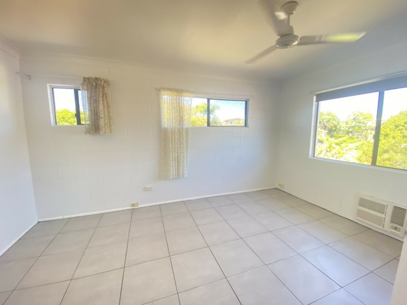 12 Wentworth Street, Bowen QLD 4805