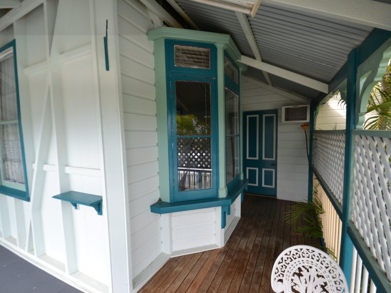 15 Livingstone St, Bowen QLD 4805