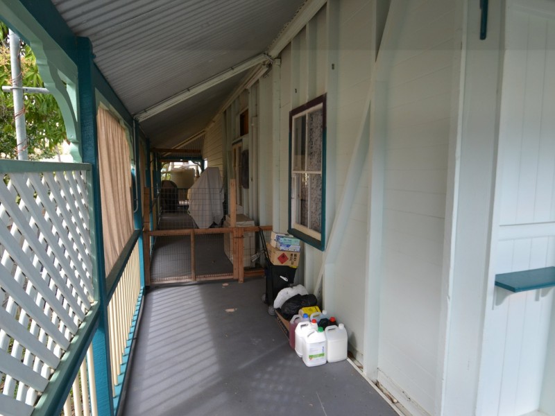 15 Livingstone St, Bowen QLD 4805