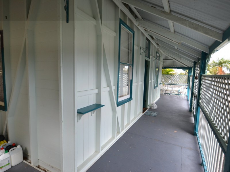 15 Livingstone St, Bowen QLD 4805