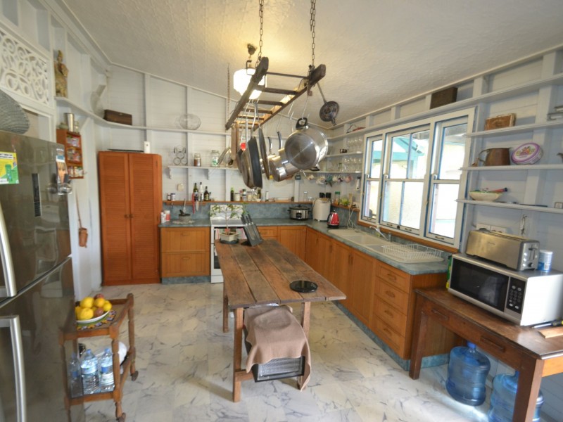 15 Livingstone St, Bowen QLD 4805