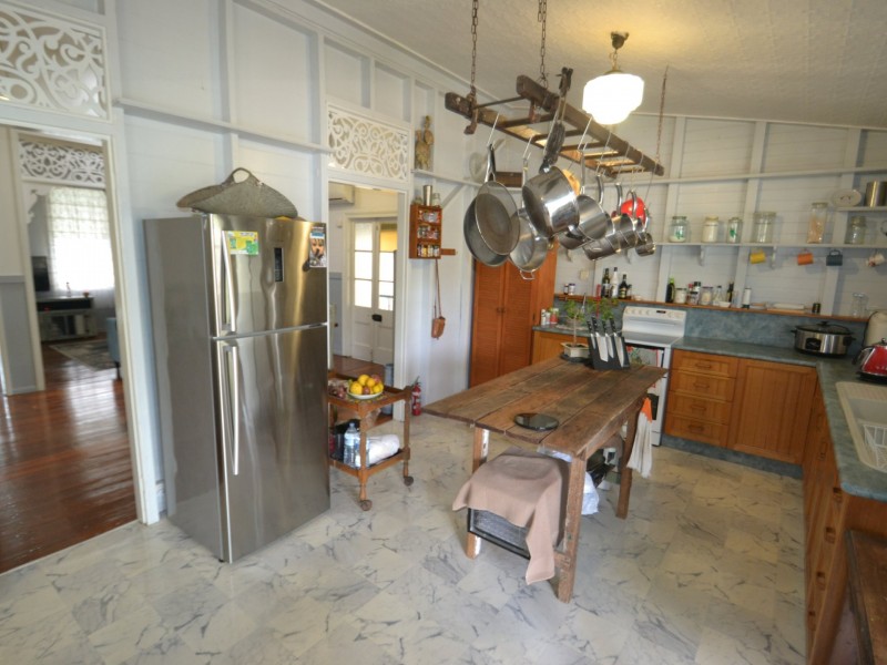 15 Livingstone St, Bowen QLD 4805