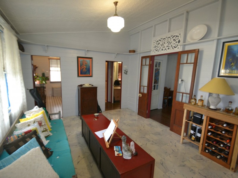 15 Livingstone St, Bowen QLD 4805