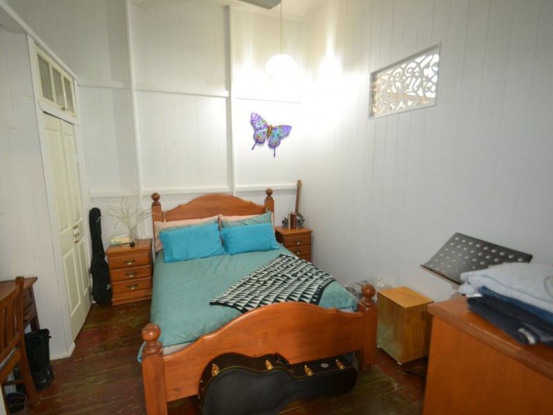 15 Livingstone St, Bowen QLD 4805