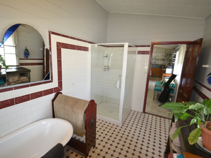 15 Livingstone St, Bowen QLD 4805