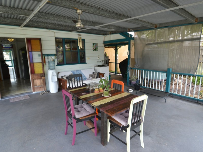 15 Livingstone St, Bowen QLD 4805