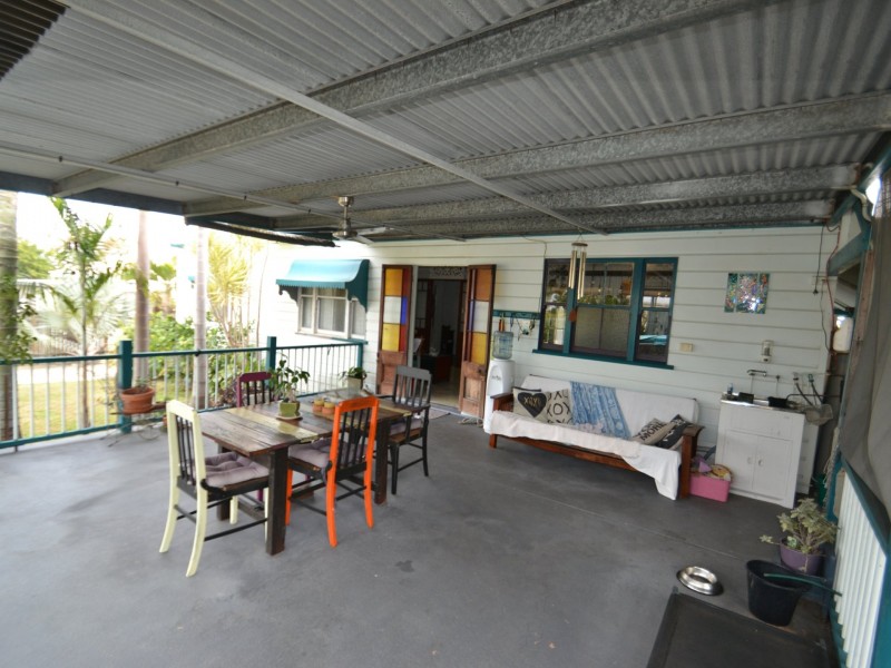 15 Livingstone St, Bowen QLD 4805