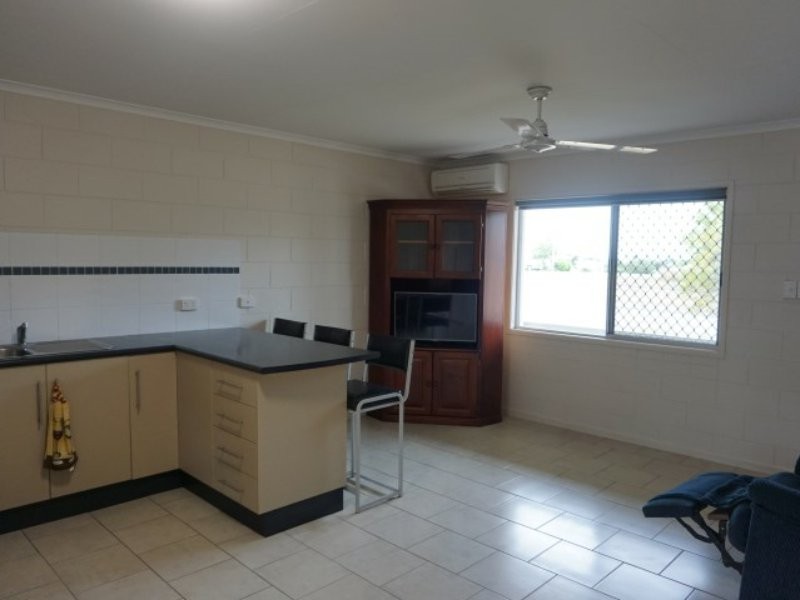 52 Poole Street, Bowen QLD 4805