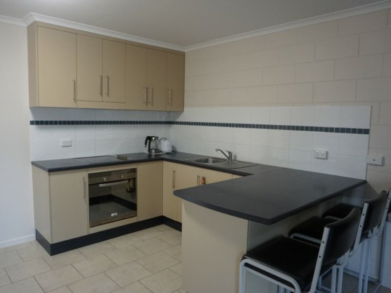 52 Poole Street, Bowen QLD 4805
