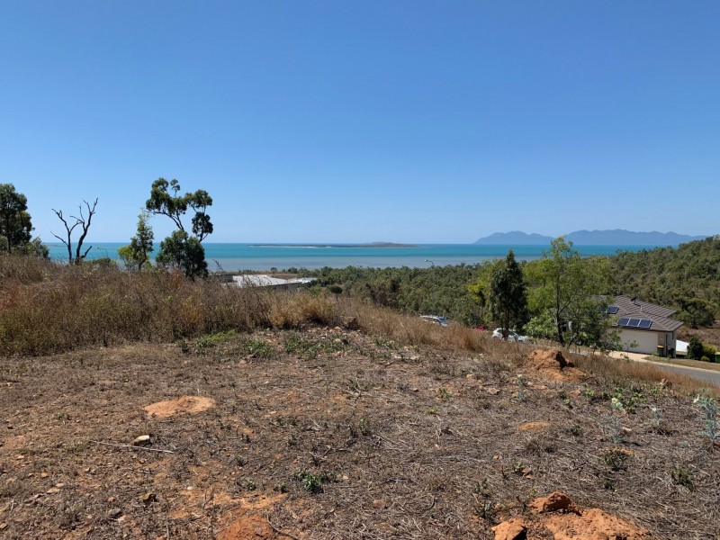 10 Harbour View Tce, Bowen QLD 4805