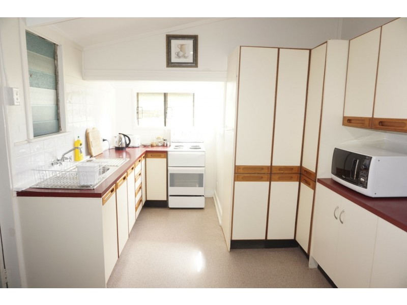 55 Whyte Avenue, Bowen QLD 4805