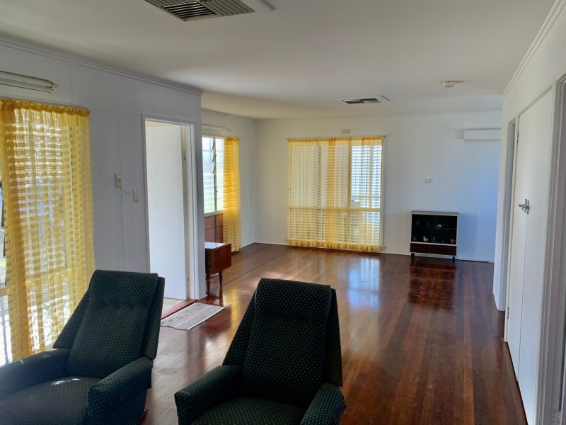 8 Marshall St, Bowen QLD 4805