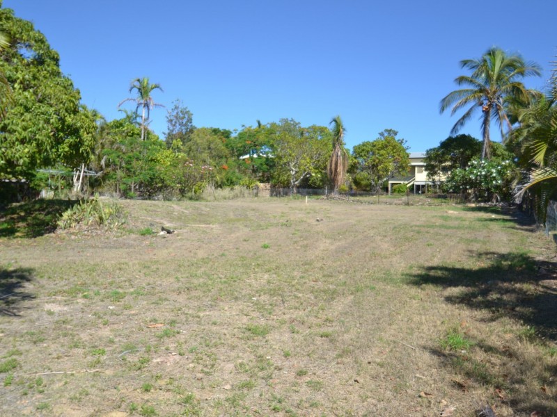 64 Poole Street, Bowen QLD 4805