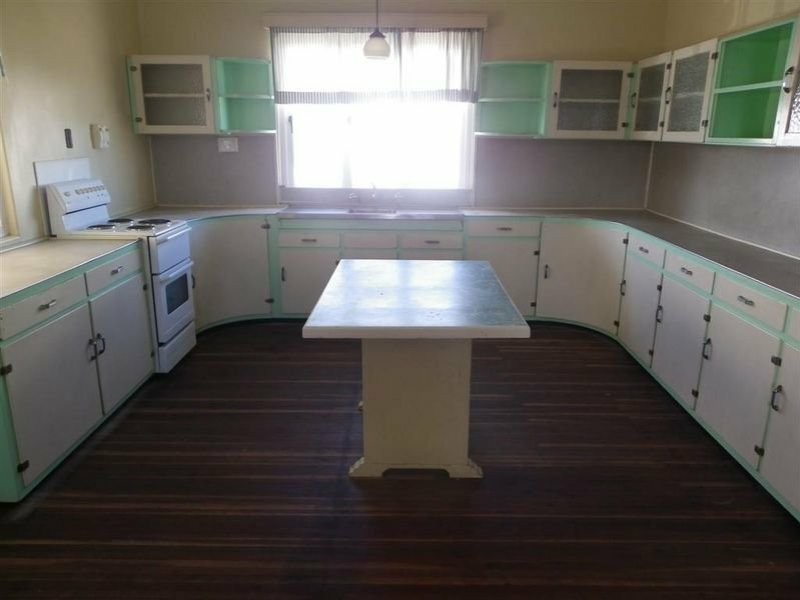 48 Powell St, Bowen QLD 4805