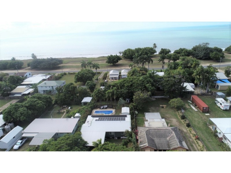 32 Murroona St, Bowen QLD 4805