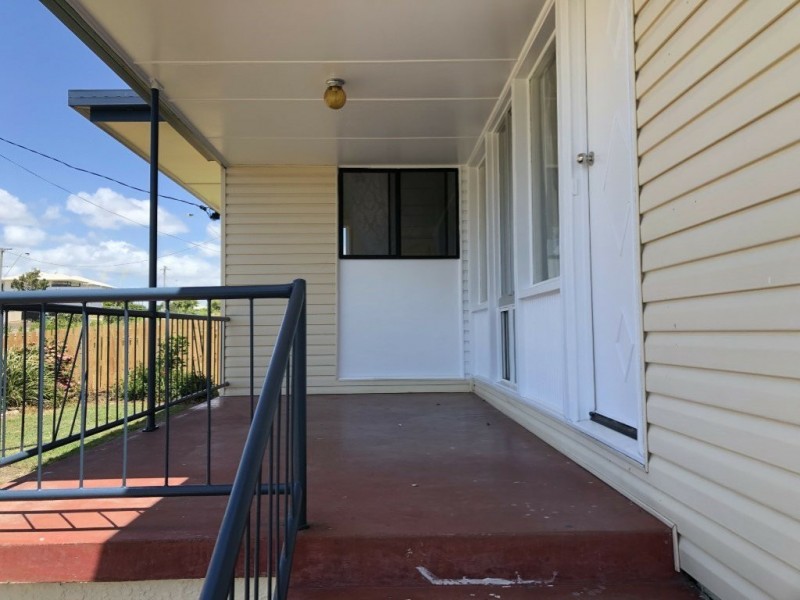 28 Livingstone Street, Bowen QLD 4805