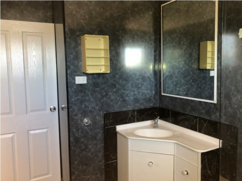 28 Livingstone Street, Bowen QLD 4805