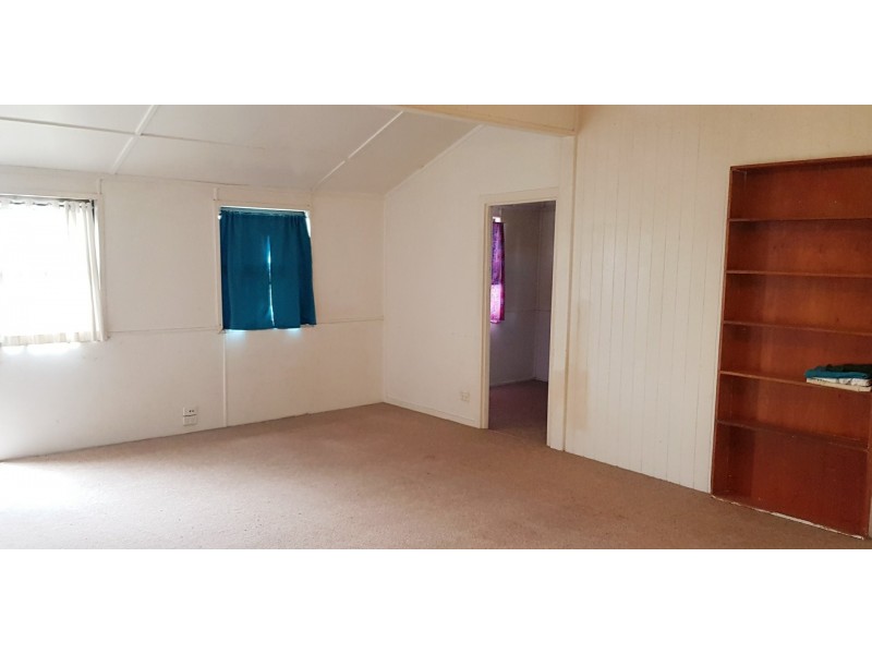 11 Leichhardt Street, Bowen QLD 4805