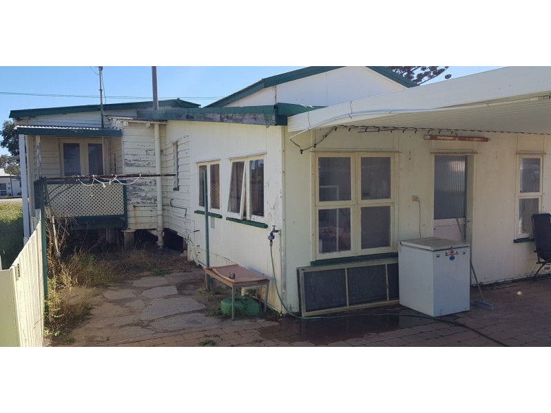 19 Thomas Street, Bowen QLD 4805