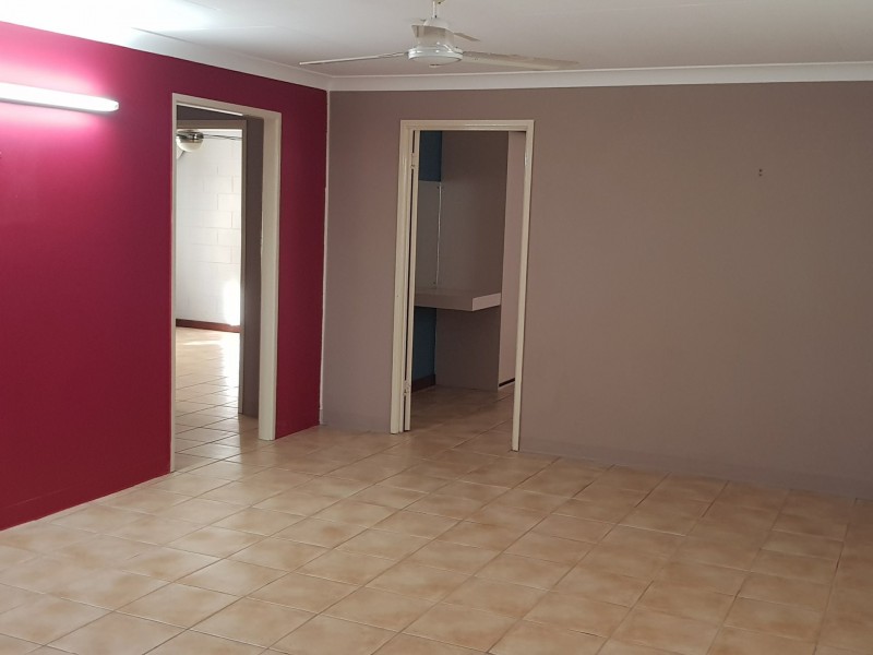 2/25 St Kilda Street, Bowen QLD 4805