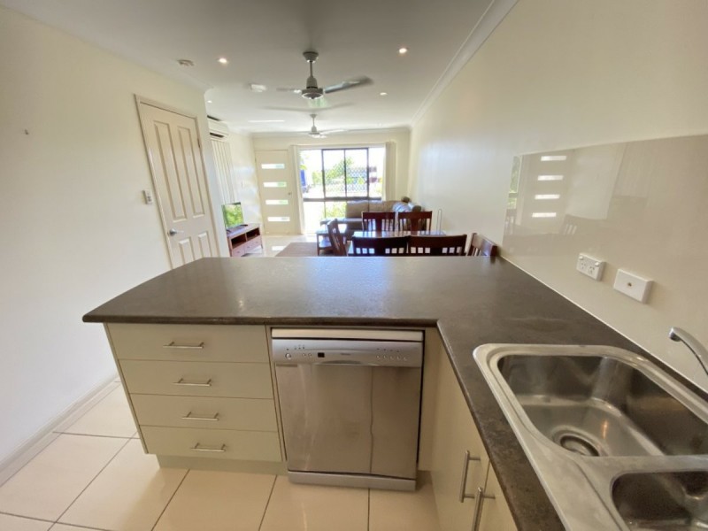 4/46 Gregory Street, Bowen QLD 4805